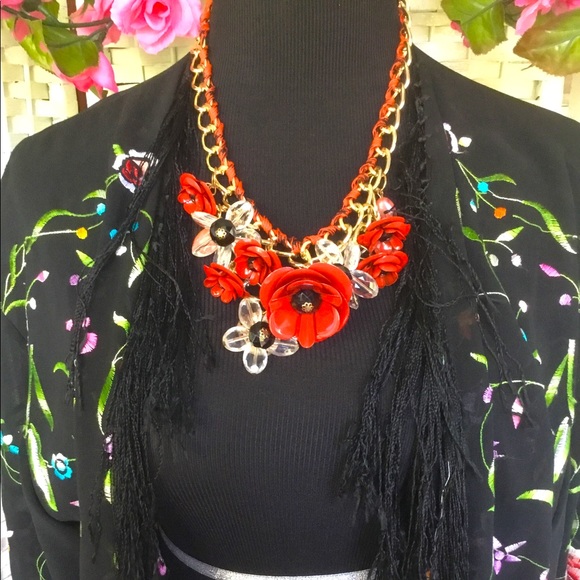 ❤️🌺 Red Metal Crystal Floral Chunky Bib Statement Necklace Flower GUC ❤️🌺 - Picture 2 of 9